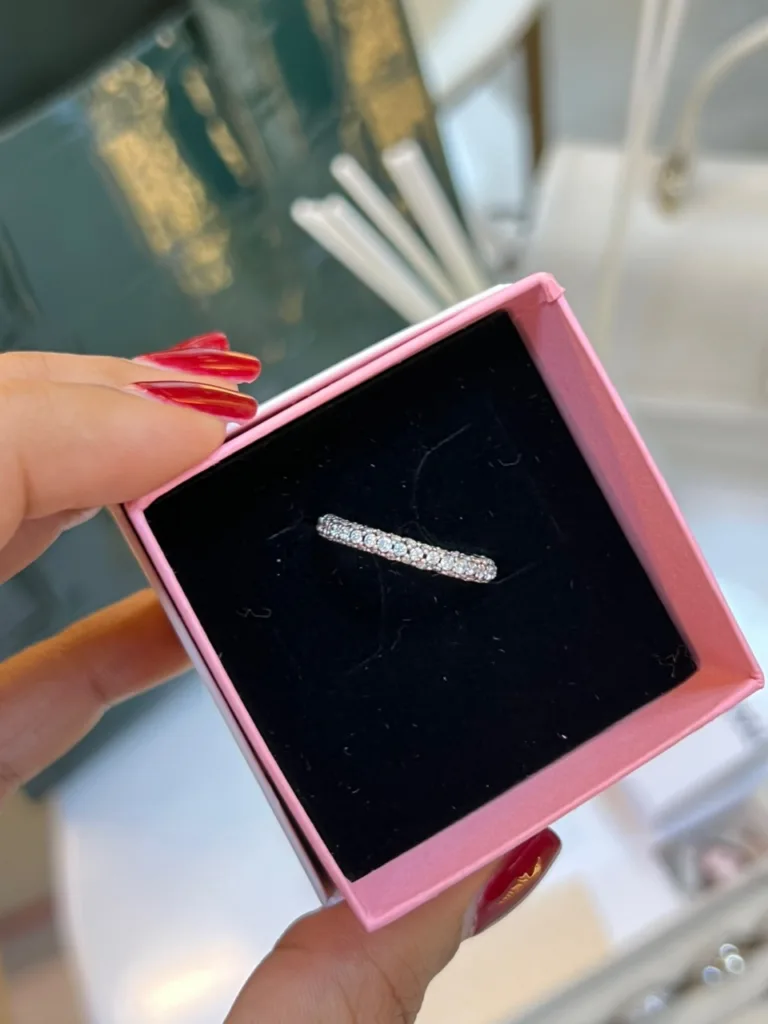 Pandora single band ring